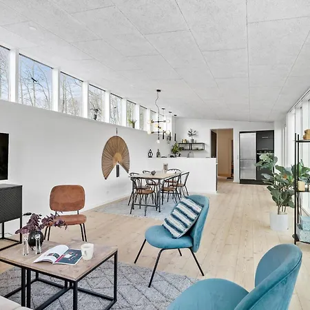 Cozy In Aakirkeby With Wifi * Vester Somarken