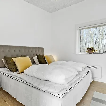 Cozy In Aakirkeby With Wifi *