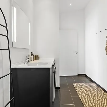 Cozy In Aakirkeby With Wifi